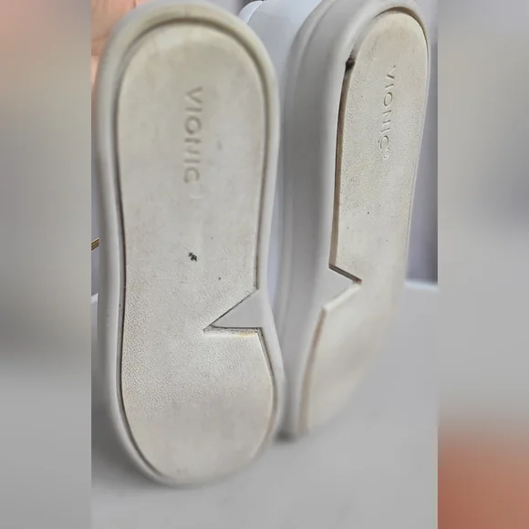 Vionic Paisley active shoe 9.5 - Picture 3 of 6